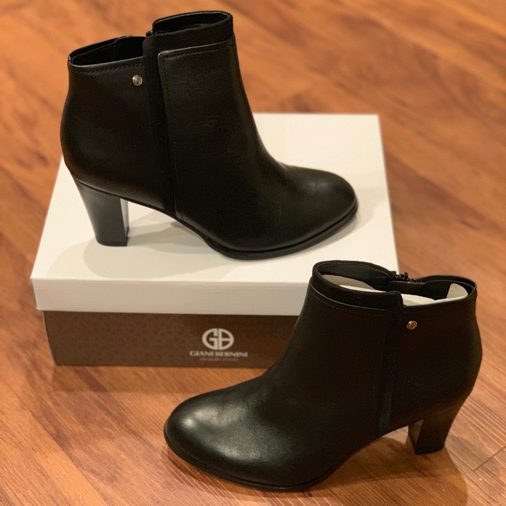 Giani Bernini black booties